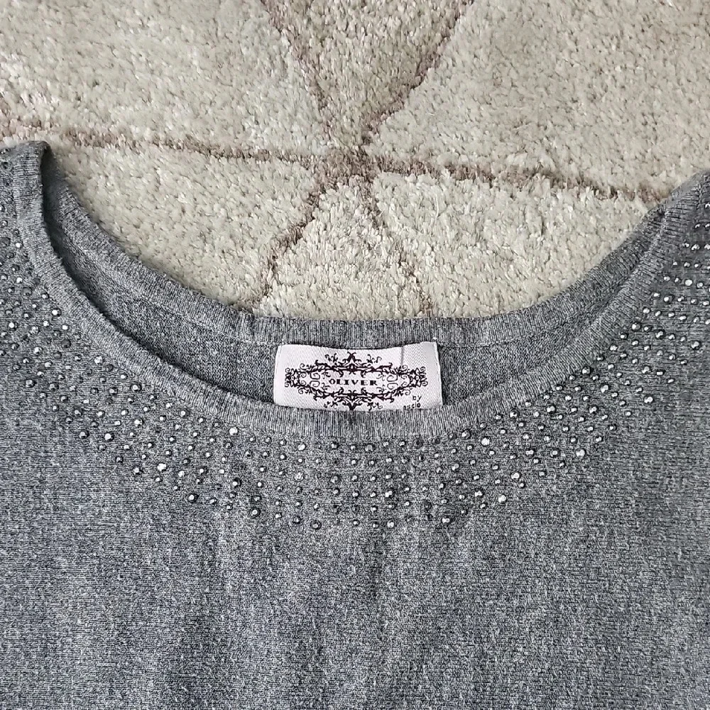 Gray Crew Neck Sweater with Relaxed Fit